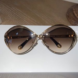 Louis Vuitton Laurel sunglasses